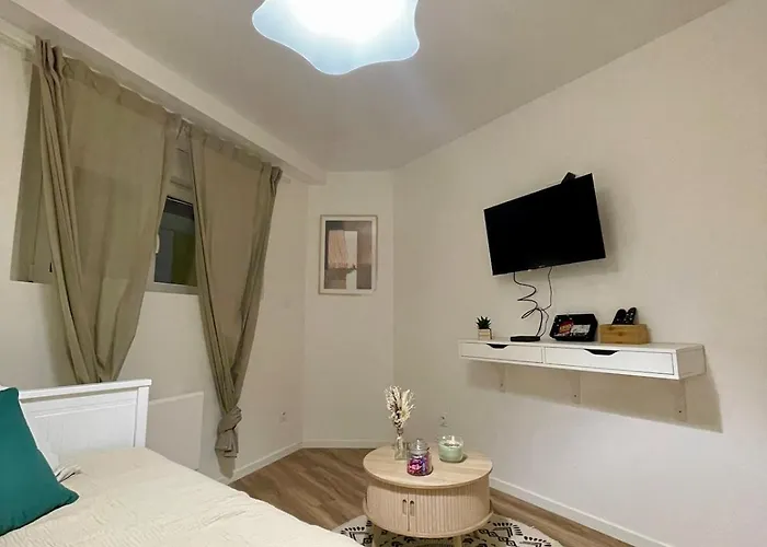 T1 Cosy - Madeleine - Netflix 아파트 *